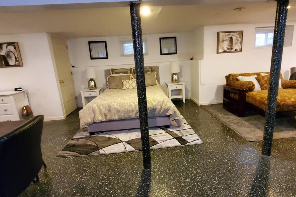 Cozy Studio; Lower Level Unit New York Exteriör bild