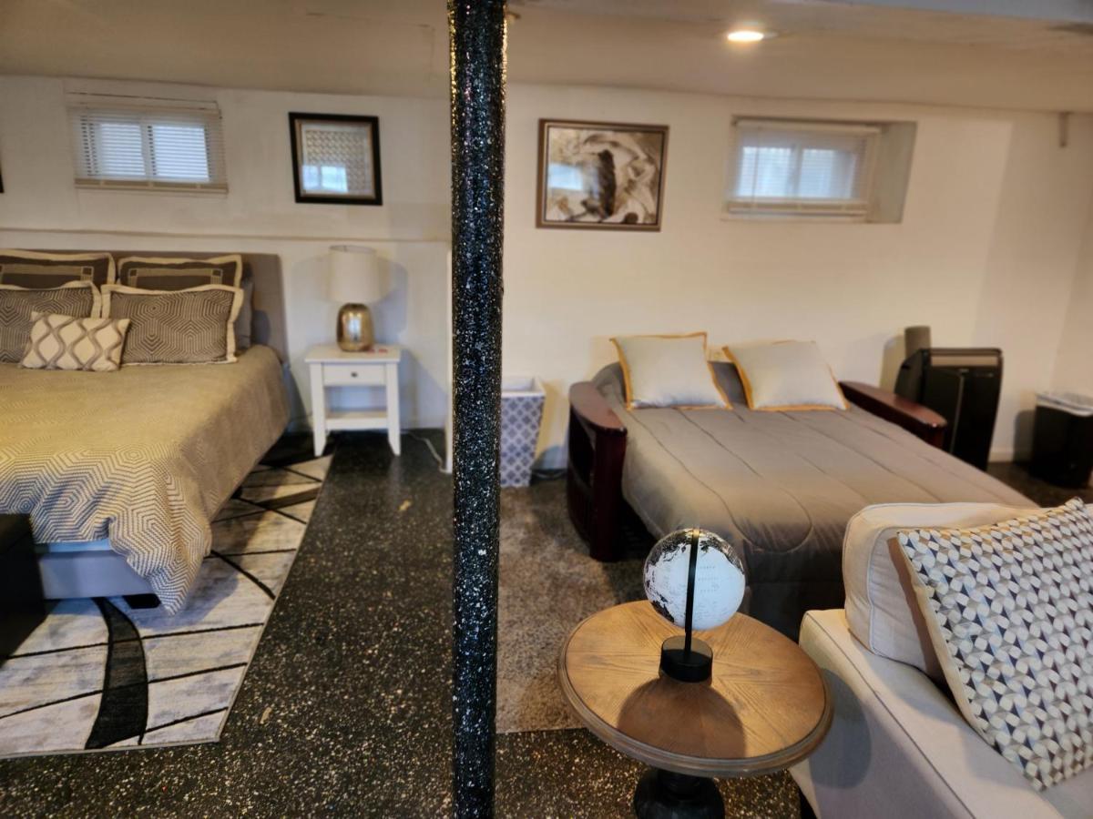 Cozy Studio; Lower Level Unit New York Exteriör bild