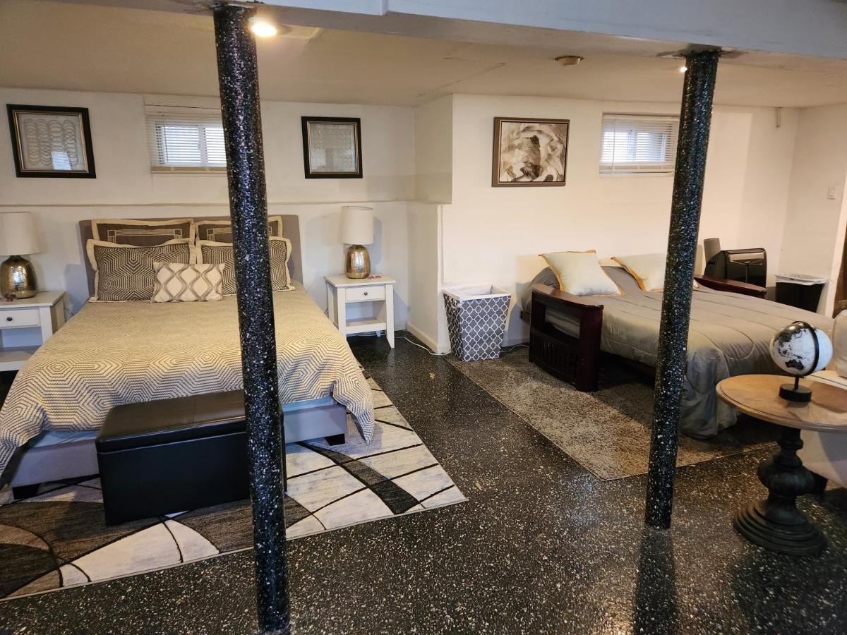 Cozy Studio; Lower Level Unit New York Exteriör bild