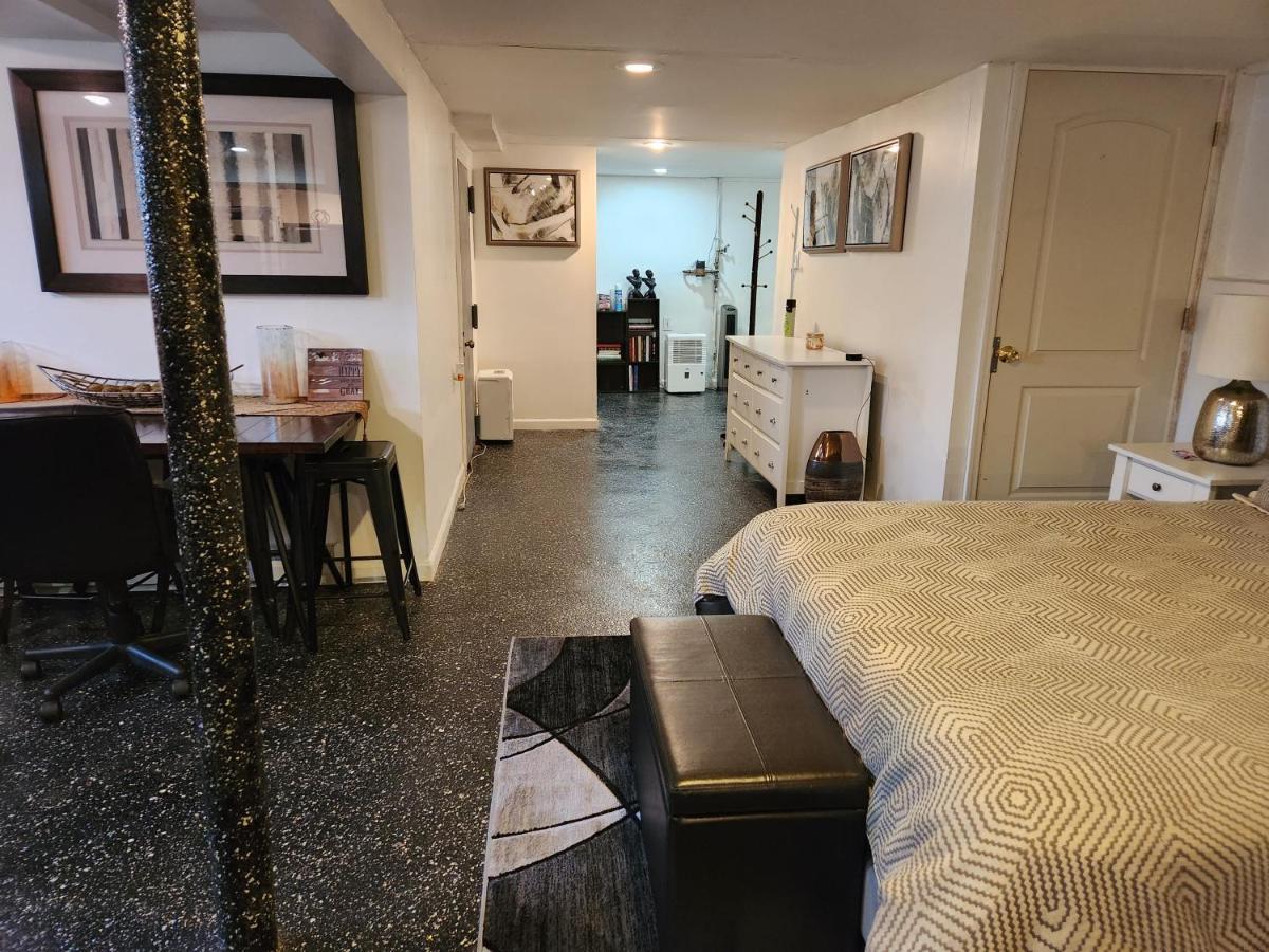 Cozy Studio; Lower Level Unit New York Exteriör bild